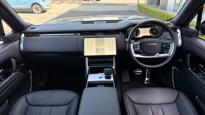 Land Rover Range Rover 3.0 D350 Autobiography 4dr Auto Diesel Estate - Image 9
